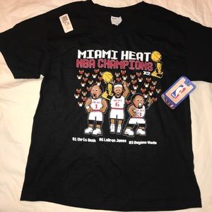NWT 2013 Back 2 back Miami Heat championship shirt